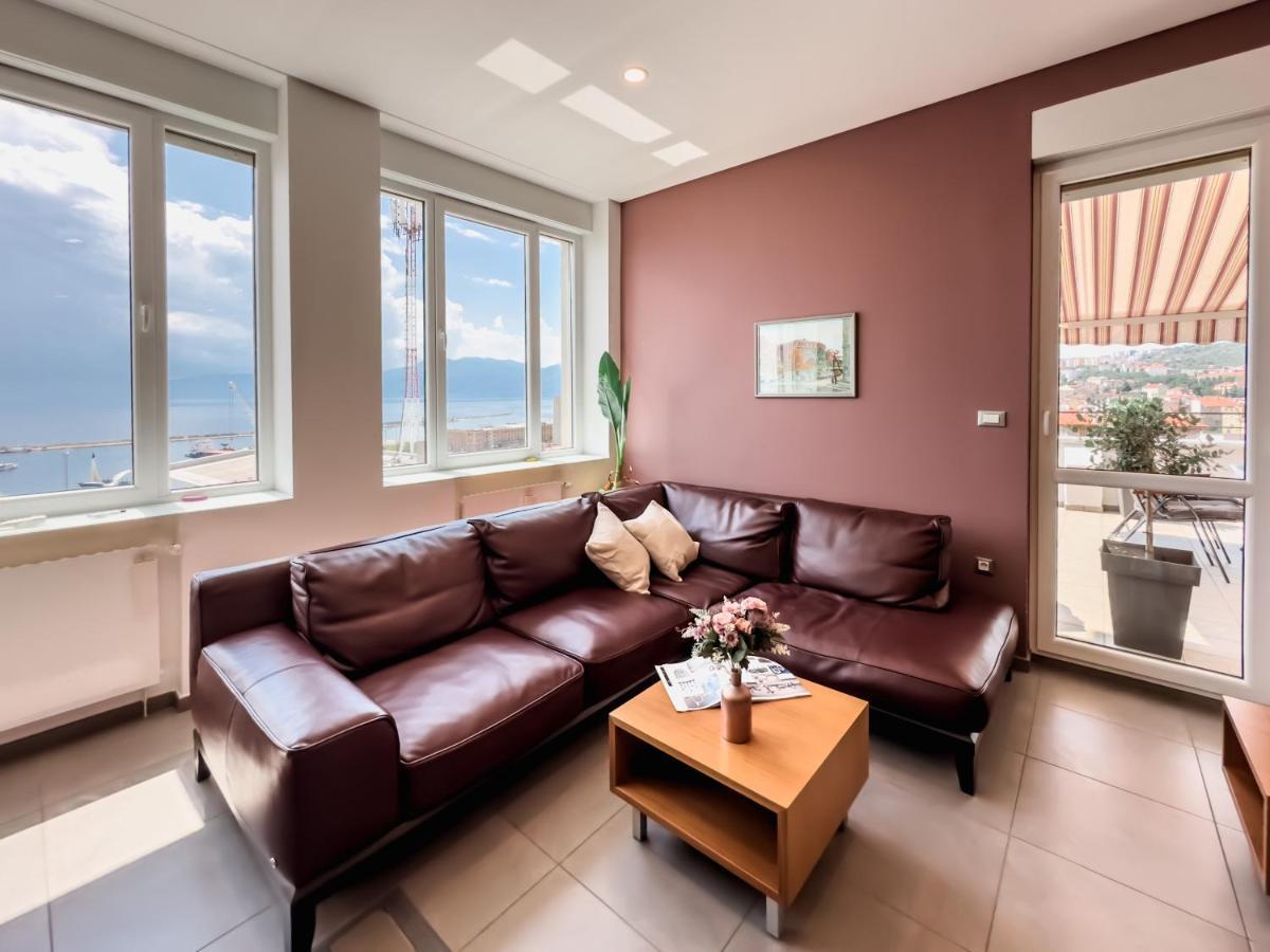 105M2 Penthouse Sea View Rijeka With Free Garage Parkingアパートメント エクステリア 写真